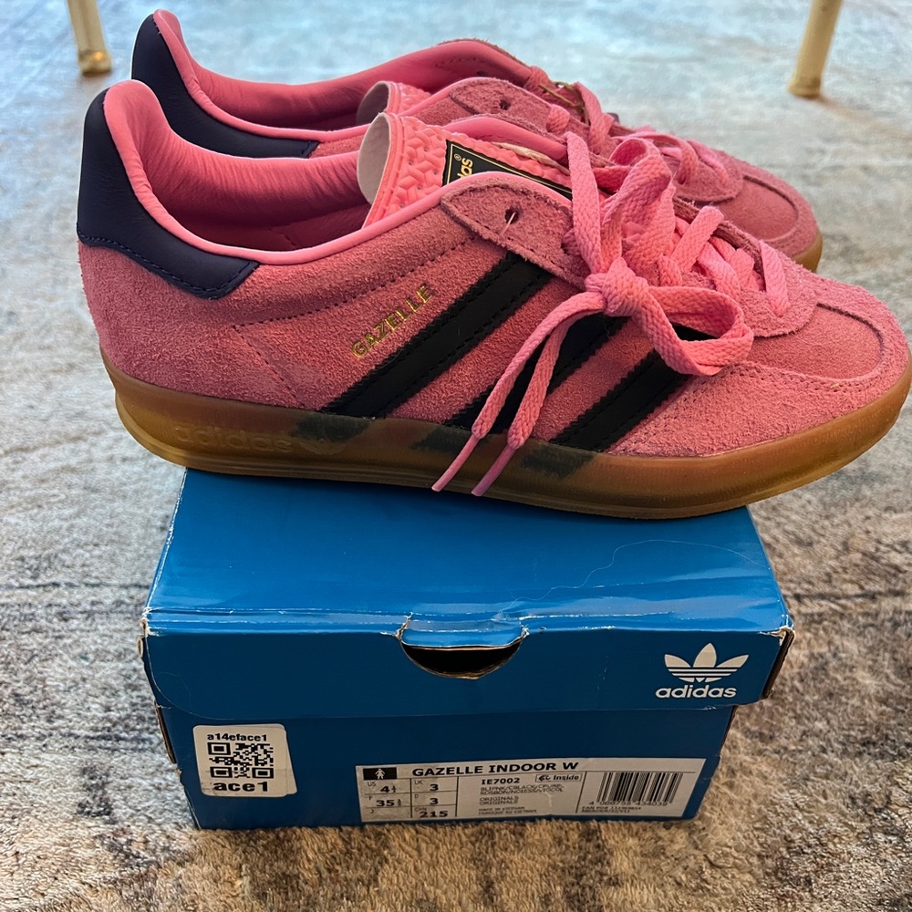 NWT Adidas pink gazelle sneakers